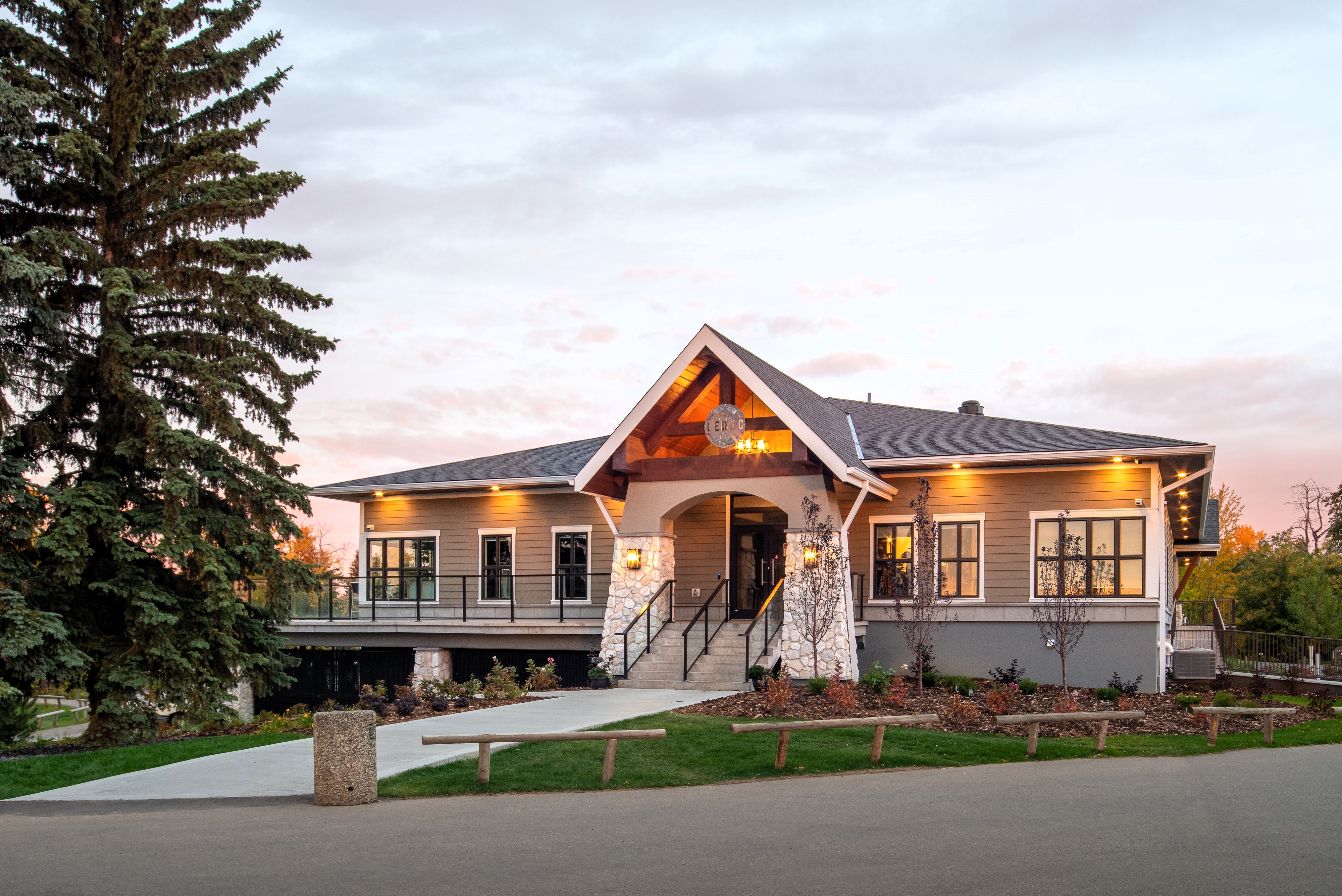 Leduc Golf Clubhouse